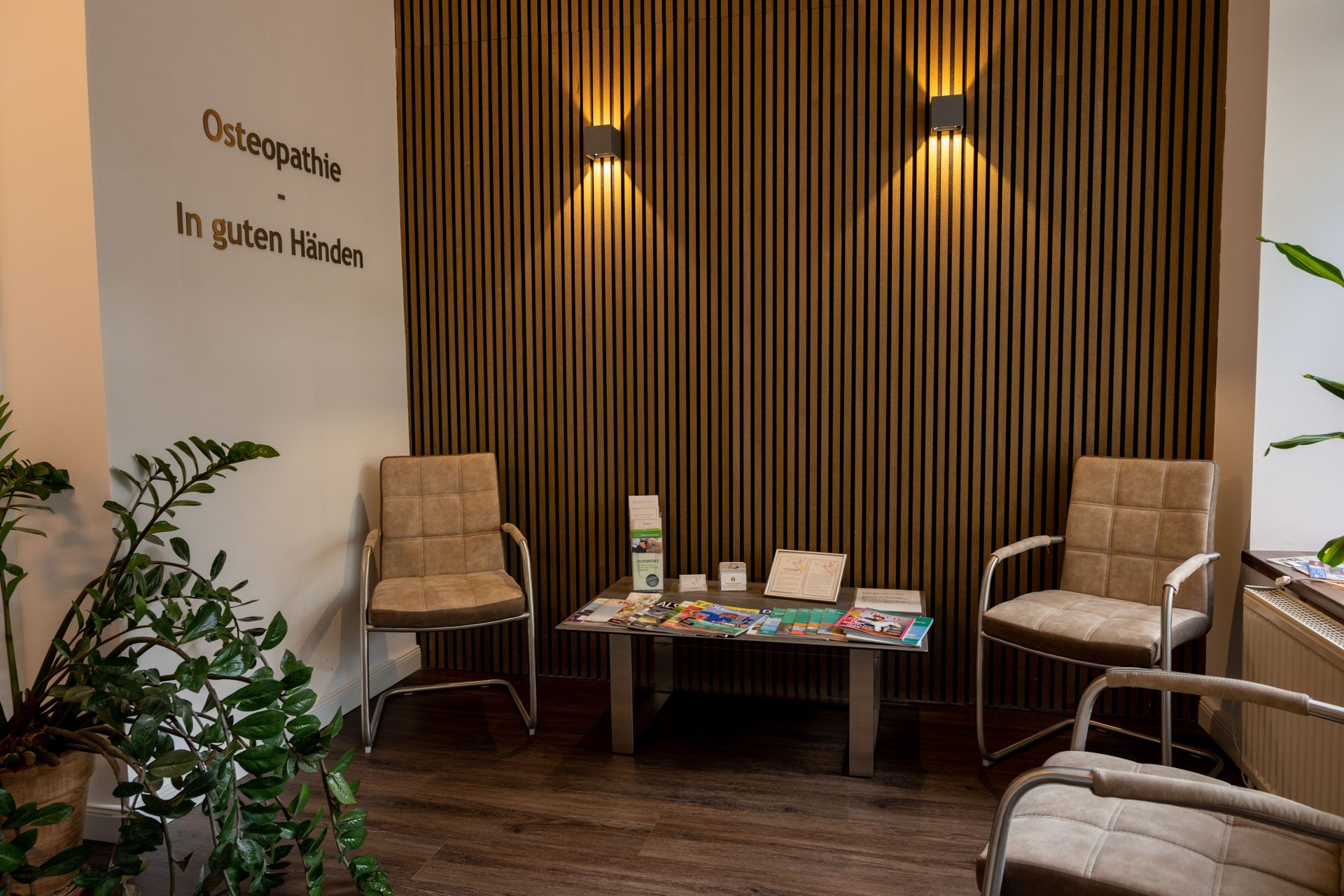 Wartebereich Osteopathiepraxis Roth